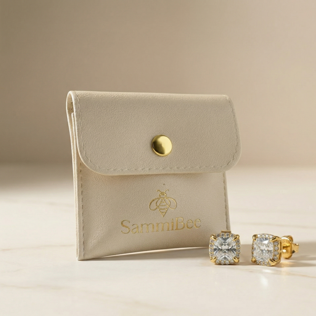 Bee Signature Paperclip Necklace